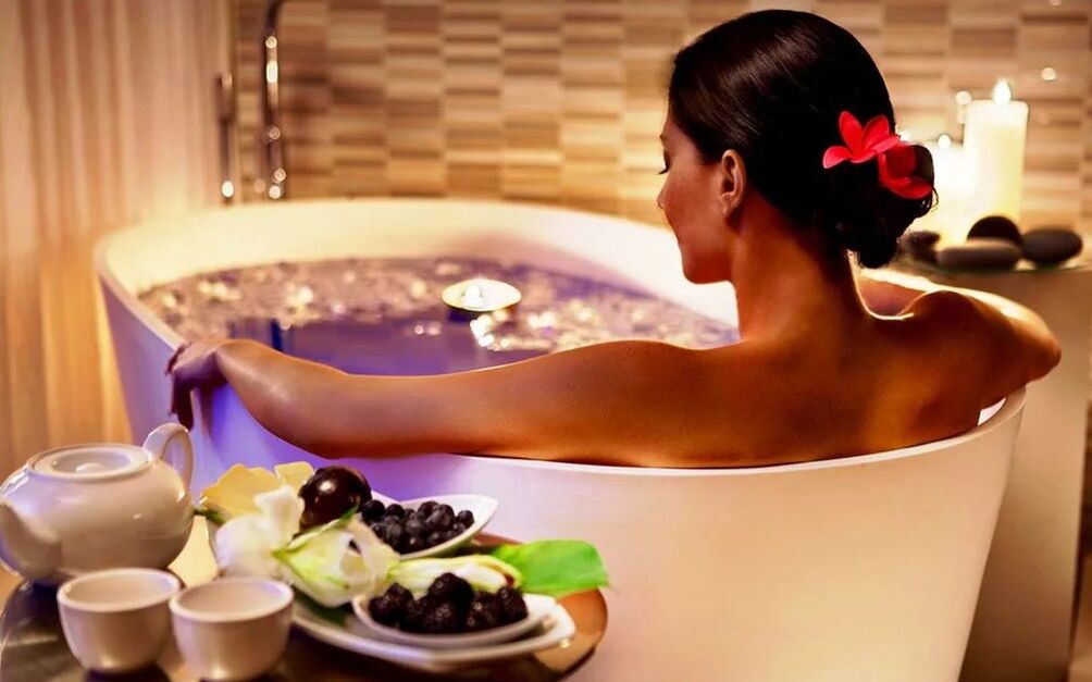 Baths with salt and plants