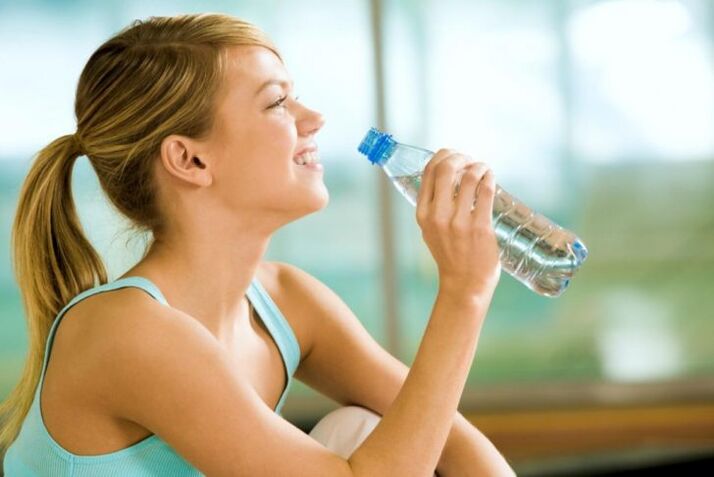 water replaces food during the diet for drinking