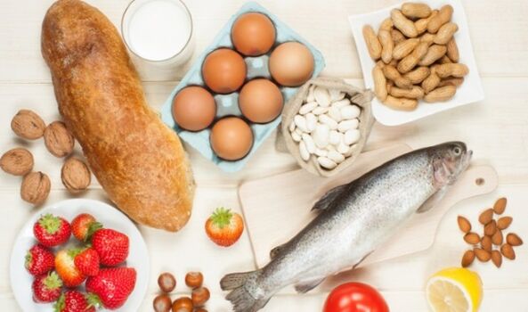 Protein-rich foods are allowed on a carbohydrate-free diet